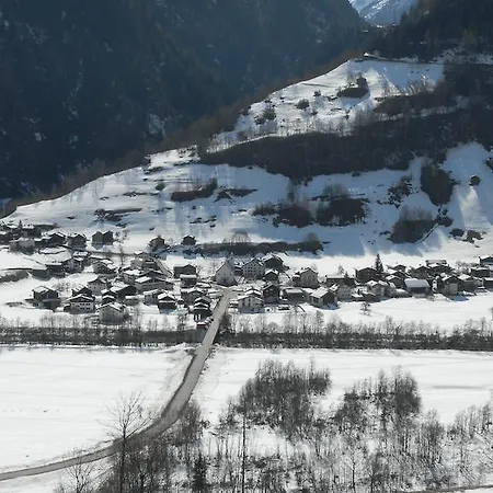 Greina - Guest house Surrein