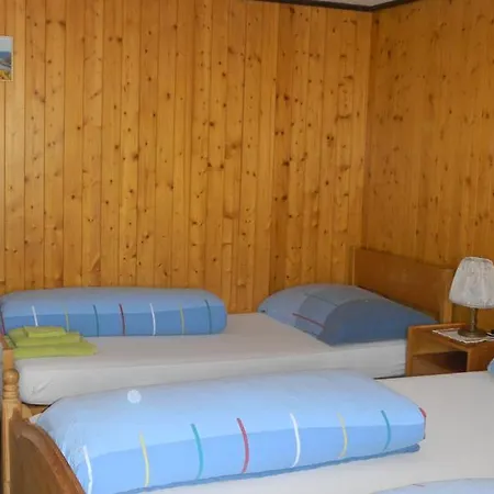 Greina - Guest house Surrein