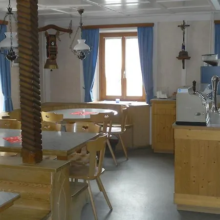 Maison d'hôtes Greina - *